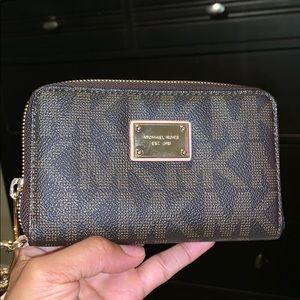 Michael Kors wristlet